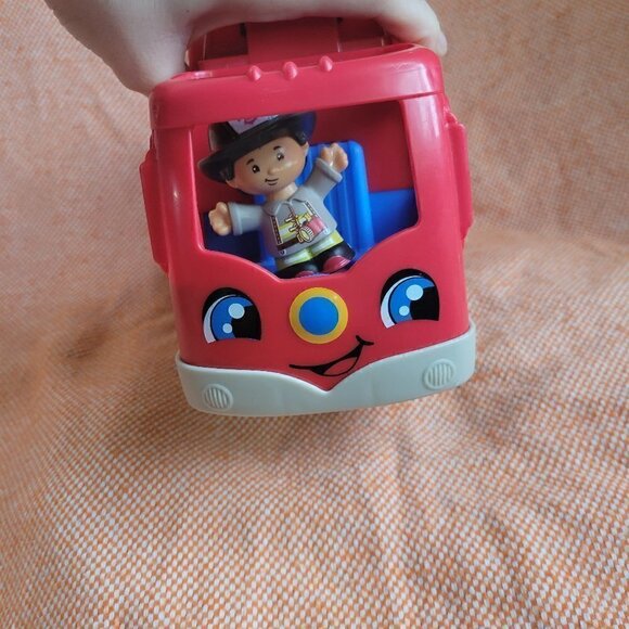 Fisher-Price Little People Fire Truck Toy with Lights And Sounds 1 Firefighter - Picture 3 of 7